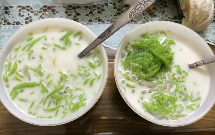 Chè Thái 75 Đội Cấn: Địa Chỉ Ăn Vặt Đáng Thử Ở Hà Nội