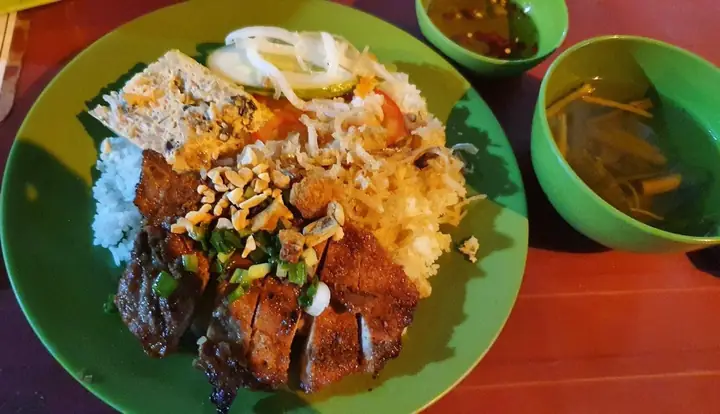 Hướng Dẫn Trải Nghiệm Cơm Tấm Ba Giàu: Địa Điểm Ngon Trộm Lòng Ở Chùa Ông Ngựa, Thủ Dầu Một
