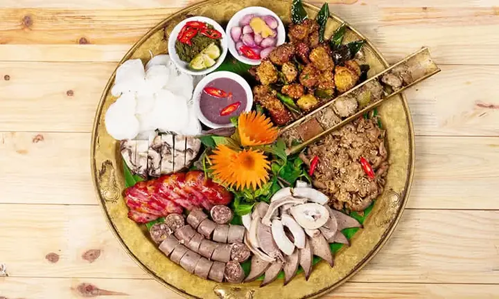 Cỗ Lá Trần Khát Chân: Hành Trình Khám Phá Hương Vị Đậm Chất Dân Tộc Mường