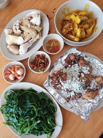 Cơm Gà A Trần Đồng Hới