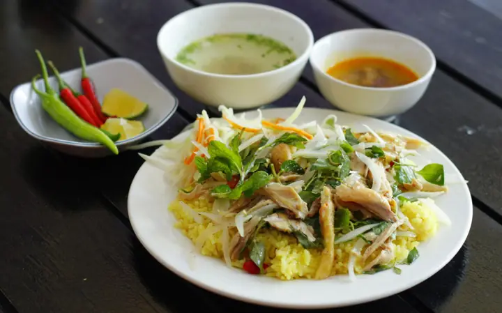Cơm Gà Nhung Quảng Ngãi - Món Ăn Đặc Trưng Không Thể Bỏ Quên