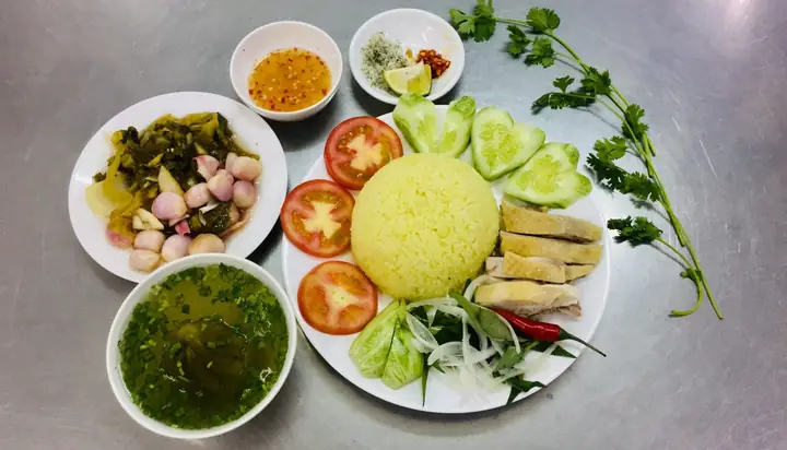 Cơm Gà Tam Kỳ Hồng Nga – Review Quán Ngon Bàu Cátgiới Thiệu Tổng Quan Về Quán Cơm Gà Tam Kỳ Hồng Nga Nằm Trong Khu Vực Bàu Cát, Quận Tân Bình, Tp. Hcm, Nơi Đây Đã Nhanh Chóng Trở Thành Điểm Đến Ưa Thích Của Đông Hồ Yêu Ẩm Thực Việt Nam. Với Hơn 8.400 Lượt Xem Trên Nền Tảng Foody, Quán Không Chỉ Nổi Tiếng Vì Món Cơm Gà “tam Kỳ” Được Chế Biến Độc Đáo Mà Còn Được Đánh Giá Cao Về Chất Lượng Nguyên Liệu, Hương Vị Hấp Dẫn Và Không Gian Phục Vụ Thân Thiện. Bài Viết Này Sẽ Phân Tích Chi Tiết Từng Khía Cạnh Của Quán, Từ Lịch Sử Hình Thành, Môi Trường Sử Dụng, Món Ăn Đặc Trưng, Cách Chế Biến, Giá Cả, Đến Trải Nghiệm Thực Tế Của Khách Hàng, Helping Readers Make An Informed Decision When Seeking A Delicious And Satisfying Meal In The City.