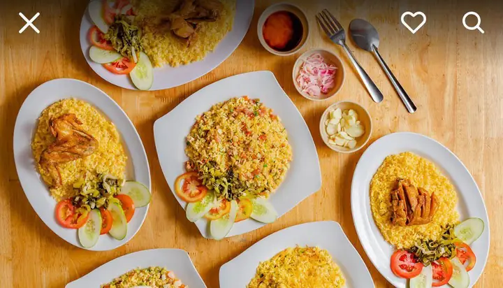 Review Chi Tiết Cơm Gà Xối Mỡ Gia Bảo: Món Ăn "gối Đầu Giường" Của Người Sài Gòn