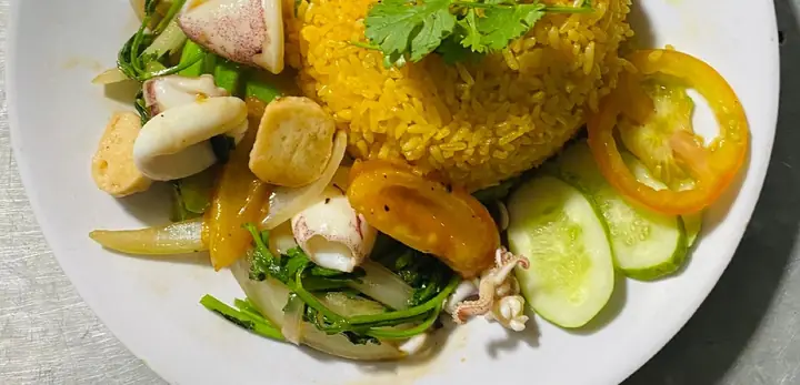 Cơm Gà Xối Mỡ Tân Phú