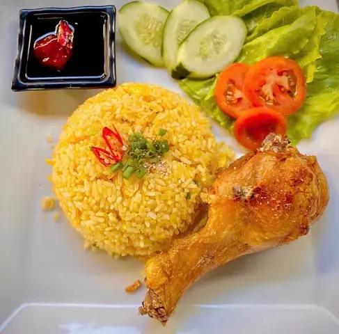 Cơm Gà Xối Mỡ Vũng Tàu