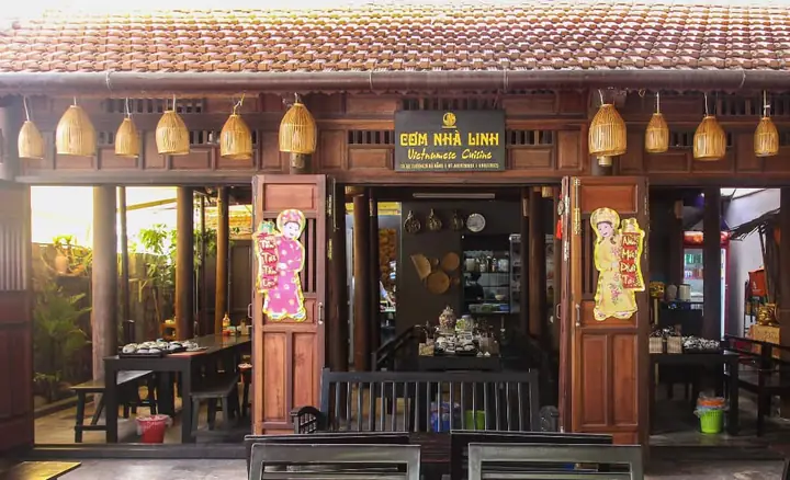 Review Chi Tiết Nhà Hàng Cơm Nhà Linh Đà Nẵng: Trải Nghiệm Ẩm Thực Gia Đình Đậm Chất Việt
