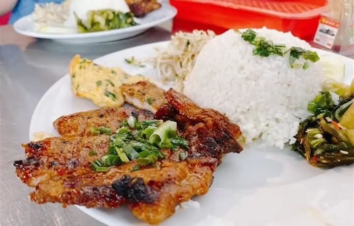 Cơm Tấm Sài Gòn Quảng Bình