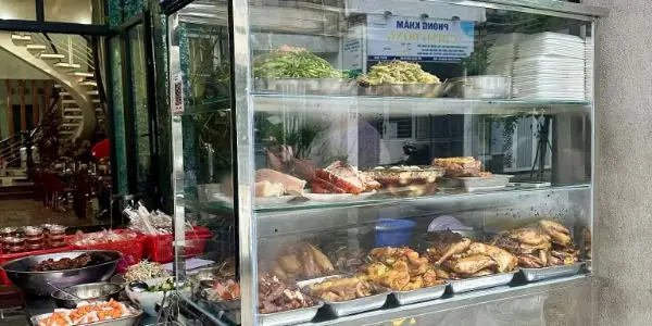 Review Quán Cơm Tấm Thành Na Gốc Huế: Trải Nghiệm Ăn Uống Đầy Hương Vị