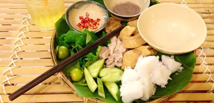 Cửa Hàng Ăn Uống Số 12