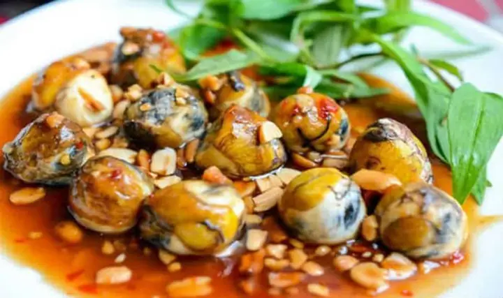 Cút Lộn Xào Me Đà Nẵng
