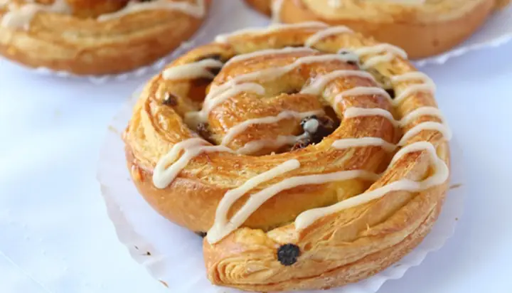 Đồng Tiến Bakery Đà Nẵng: Review Chi Tiết Tiệm Bánh 383 Núi Thành