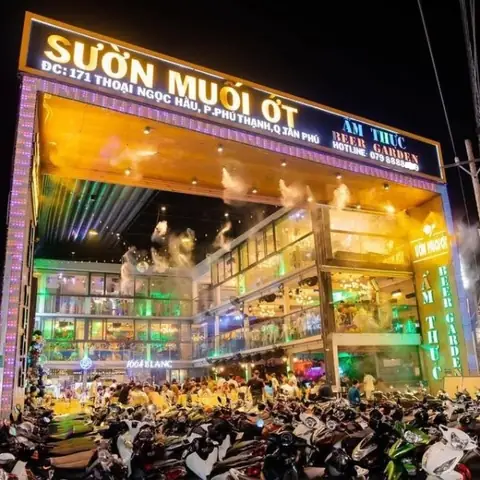 Gà Nướng Muối Ớt Tân Phú