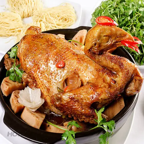 Gà Tiềm Ớt Hiểm Tân Phú