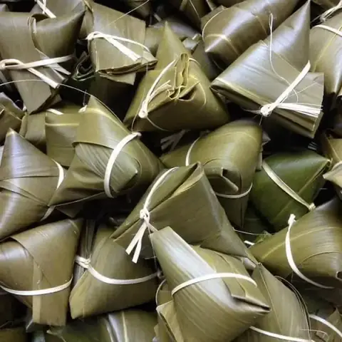 Hình Ảnh Bánh Gio Chấm Mật