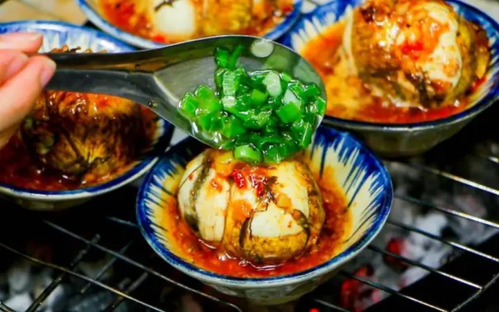 Hột Vịt Lộn Nướng Muối Ớt