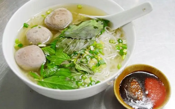 Review Quán Hủ Tiếu Bò Viên 806 Nguyễn Chí Thanh