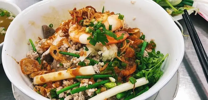 Hủ Tiếu Cách Mạng Tháng 8