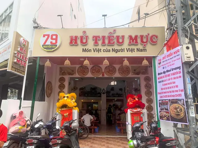 Hủ Tiếu Mực Nha Trang