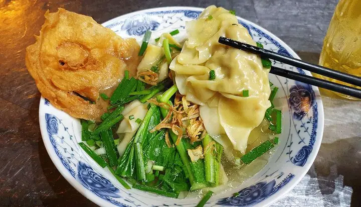 Review Hủ Tiếu Mì A Quý Trần Quang Khải: Quán Ăn Ngon Giá Tốt Gần Chợ Tân Định