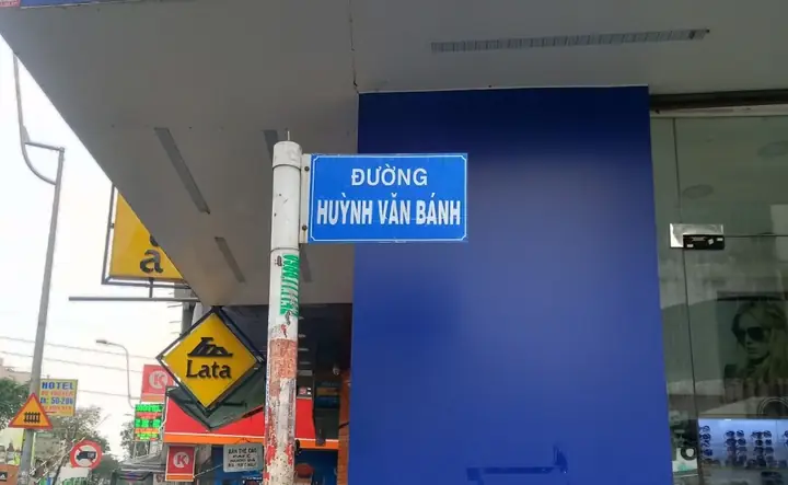 Đường Huỳnh Văn Bánh Phú Nhuận: Lịch Sử Và Bản Đồ Ẩm Thực Sôi Động