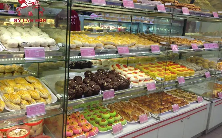 Hỷ Lâm Môn Bakery: Trải Nghiệm Bánh Ngon Giá Rẻ Tại Quận 11