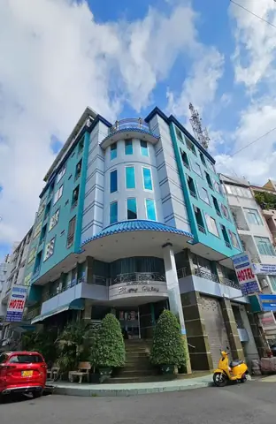 Khách Sạn Phượng Hoàng Quận 1