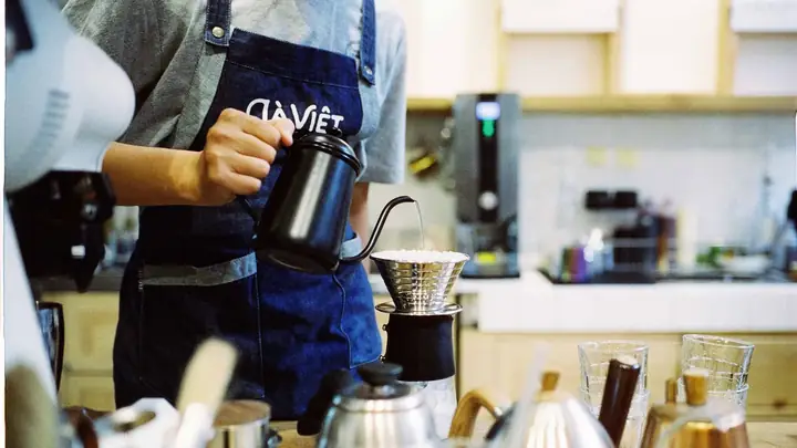 Là Việt Coffee Review: Trải Nghiệm Cà Phê Pha Tay Đỉnh Cao Tại Sài Gòn