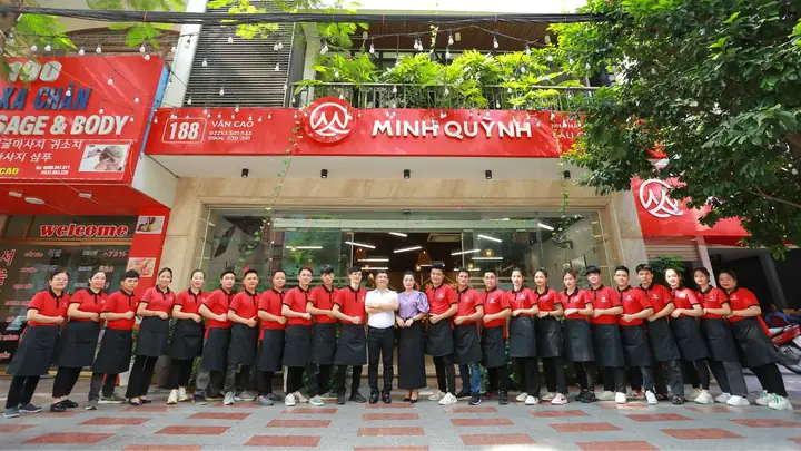 Review Lẩu Cua Đồng Minh Quỳnh: Phân Tích Điểm Mạnh Và Trải Nghiệm Thực Tế