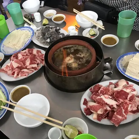 Review 8 Quán Lẩu Đuôi Bò Hà Đông Đáng Thử Nhất