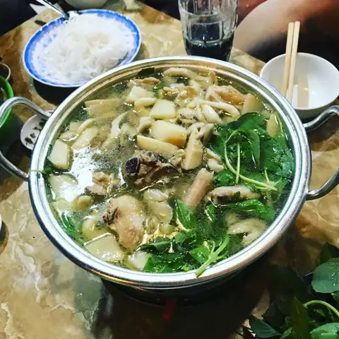 Lẩu Gà Lá É Hải Dương