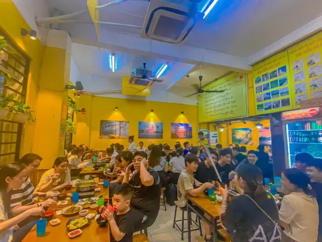 Lẩu Gà Lá É Mễ Trì
