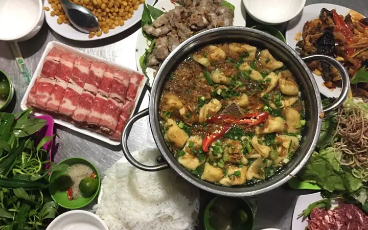 Review Lẩu Hít Nguyễn Tư Giản: Quán Lẩu Ngon Giá Bình Dân Ở Hà Nội