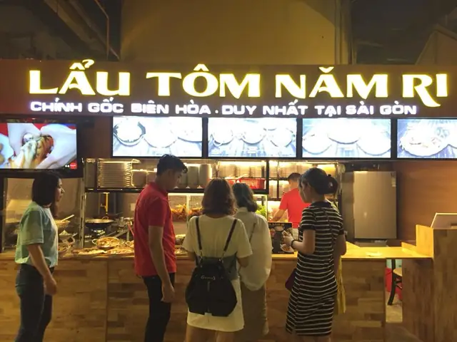 Lẩu Tôm 5 Ri Quận 10