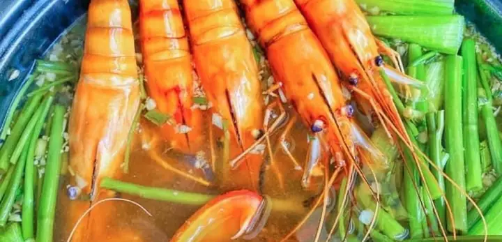 Lẩu Tôm Càng Xiên Tân Bình