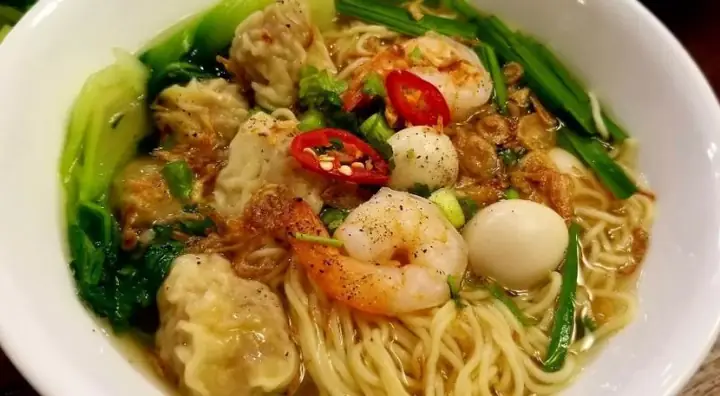 Mì Hoành Thánh Hà Nội: 6 Quán Ngon Phải Thử Và Bí Quyết Thưởng Thức