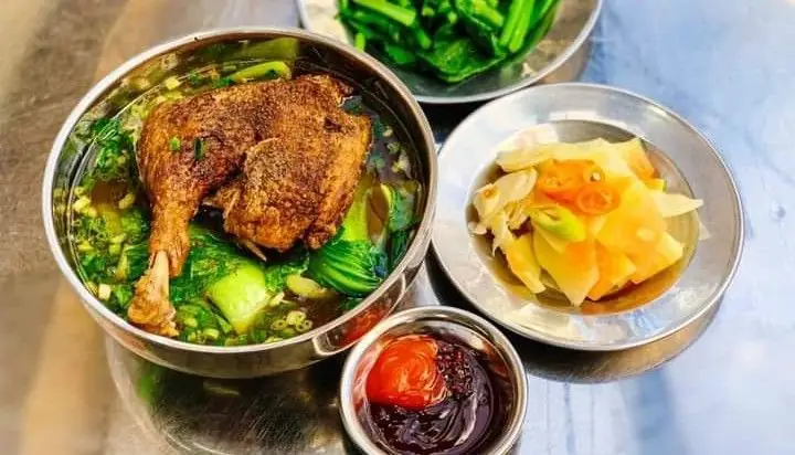 Mì Vịt Tiềm Cần Thơ: Hương Vị Đậm Đà Từ Miền Tây