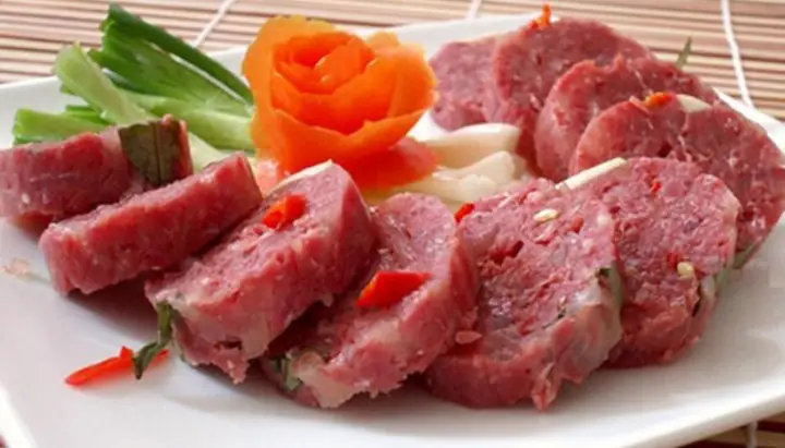 Nem Lai Vung Út Thắng: Quán Ăn Vặt Đáng Thử Ở Bình Chánh