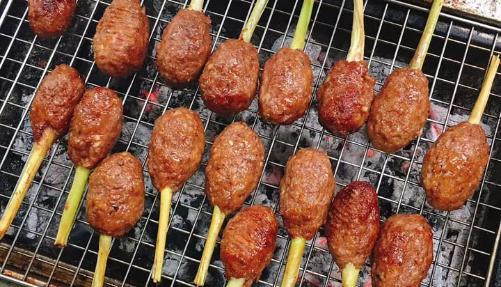 Review Quán Nem Bò Nướng Sả Hồ Thị Kỷ: Đáng Thử Hay Chỉ Duyệt?