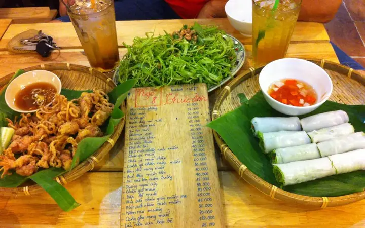 Ngõ 8 Phan Xích Long