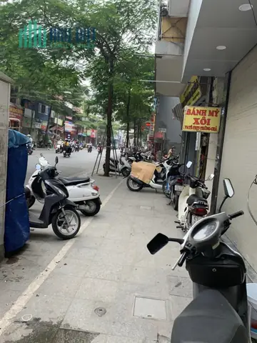 Ẩm Thực Ngõ Lệnh Cư Khâm Thiên: Hành Trình Khám Phá Ẩm Thực Đường Phố Khu Phố Cổ