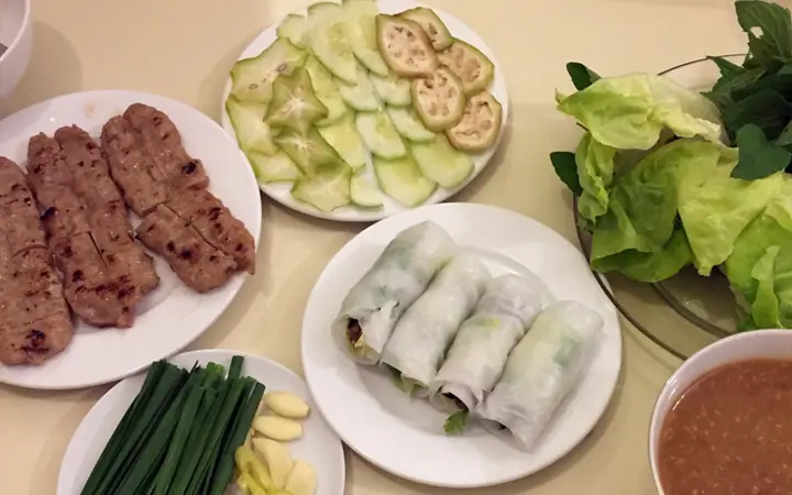 Quán Ngự Bình: Đánh Giá Chi Tiết Món Huế Chính Thống Tại Tp.hcm