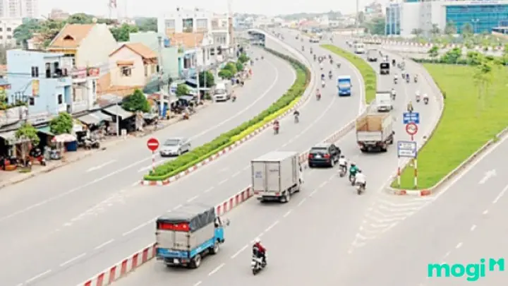 Ngã Tư Tô Ký Nguyễn Ảnh Thủ: Các Quán Ăn Ngon & Tiện Ích Ẩm Thực