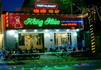 Nhà Hàng Cơm Niêu Hồng Phúc: Địa Chỉ, Đánh Giá & Món Đặc Trưng