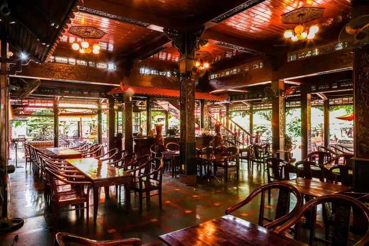 Nhà Hàng Hải Sản Hương Việt