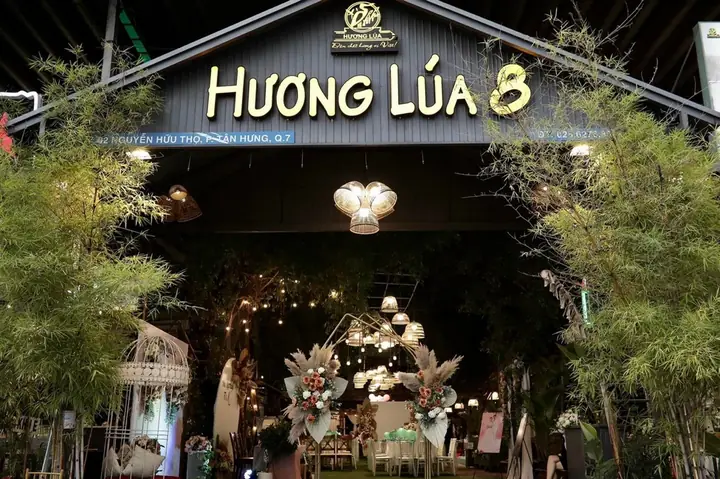 Nhà Hàng Hương Lúa 8 Quận 7