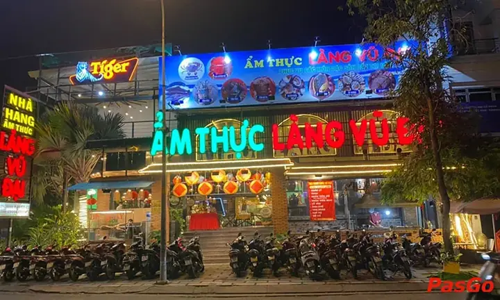 Review Nhà Hàng Làng Vũ Đại: Trải Nghiệm Hải Sản Đẳng Cấp Giữa Lòng Quận 2