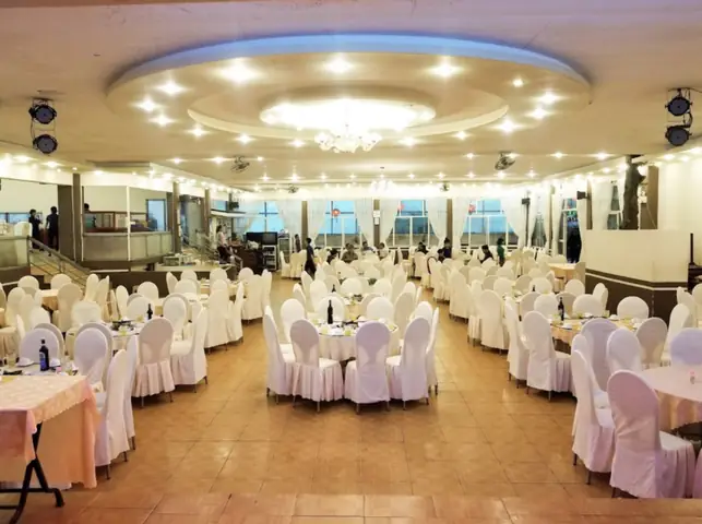 Nhà Hàng Long Nga Đà Lạt