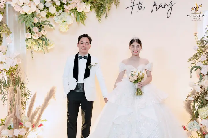 Review Nhà Hàng Tiệc Cưới Vạn Lộc Phát Palace Thuận An: Trọn Gói Tiết Kiệm, Trải Nghiệm Đáng Mong Đợi?