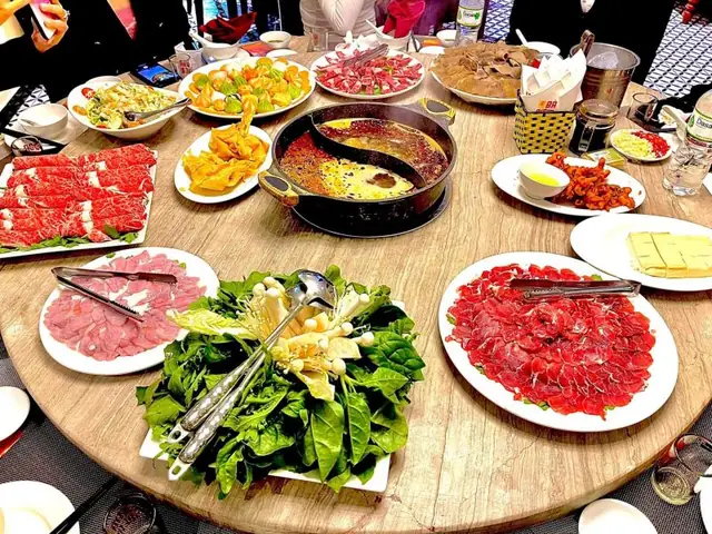 Top 9 Nhà Hàng Ngon Nhất Trên Đường Vũ Phạm Hàm, Hà Nội