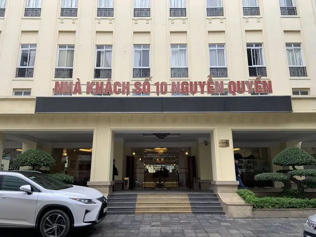 Nhà Khách Số 10 Nguyễn Quyền